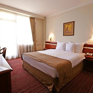 Double or Twin Room Lake View Balcony